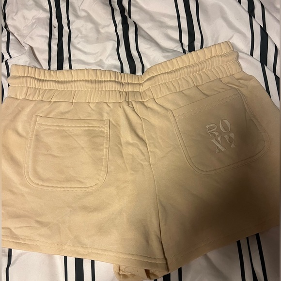XL Roxy Shorts - Picture 4 of 7